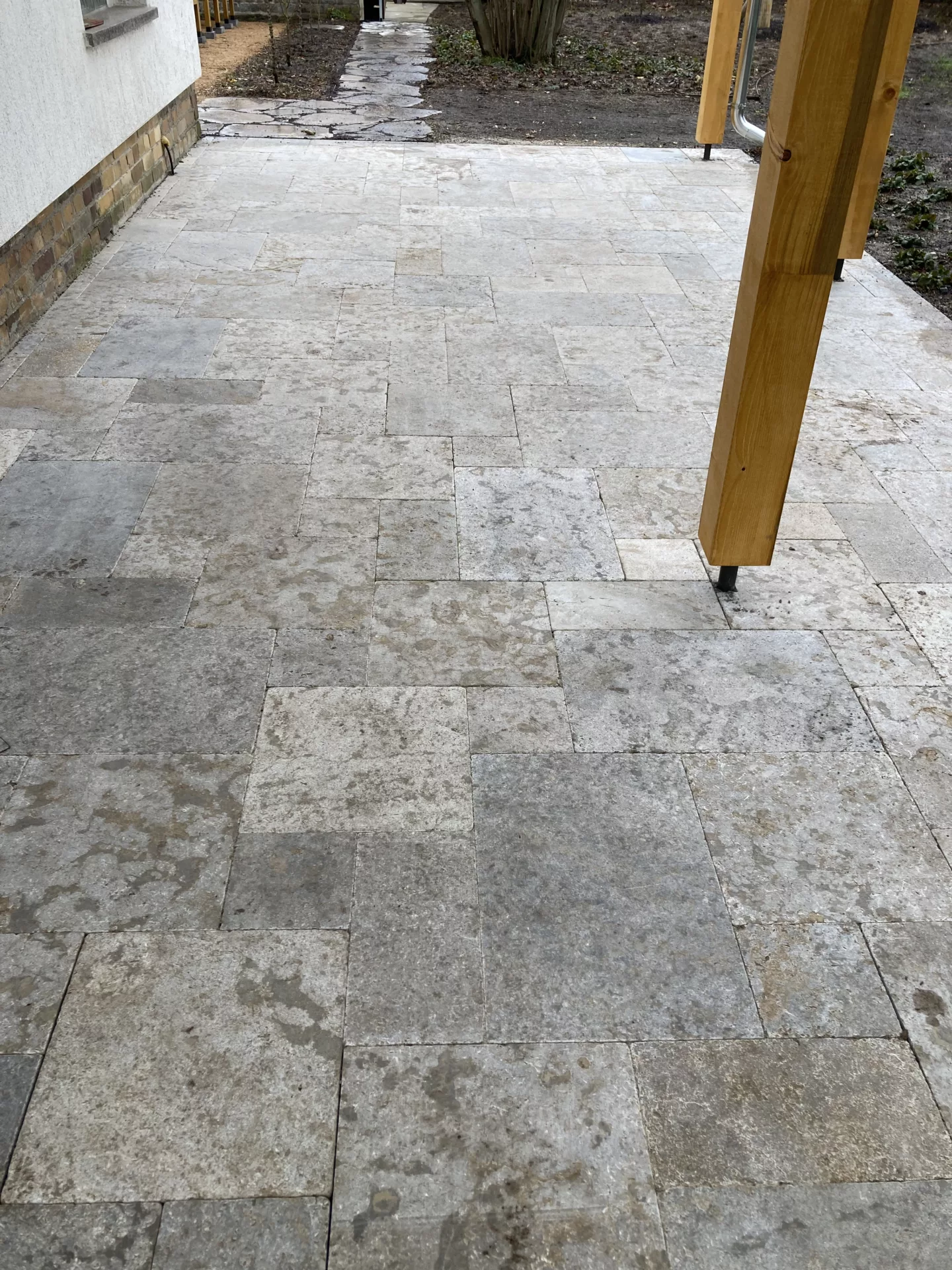 Muschelkalk-Platten im Römischen Verband