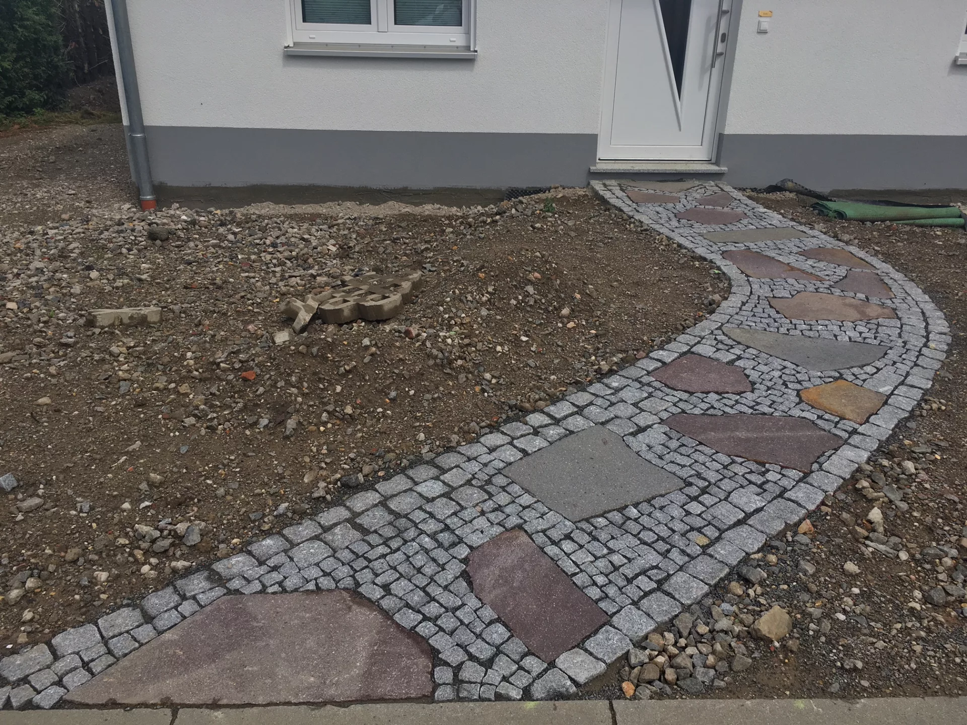 Ital. Kernporphyr und Port. Granit